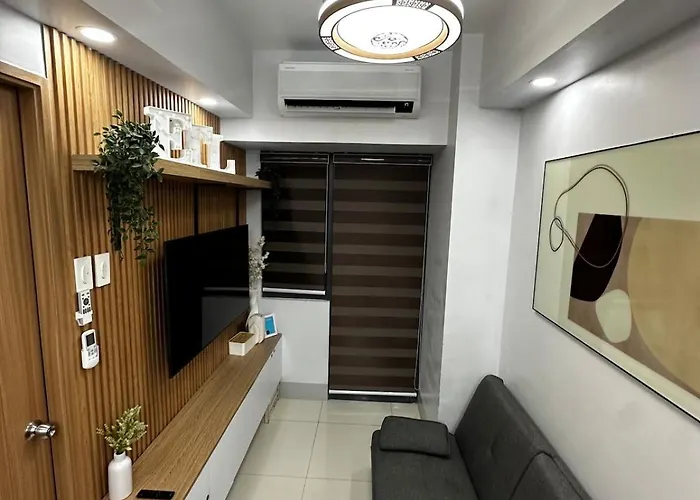 Apartment Shore 3 Residences With Wifi, Balcony, Pool Manila