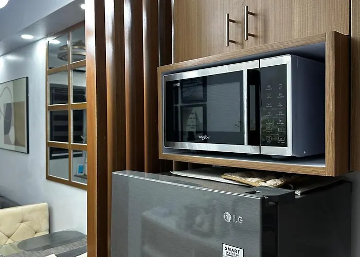 Shore 3 Residences With Wifi, Balcony, Pool Manila