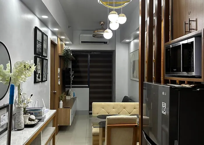 Shore 3 Residences With Wifi, Balcony, Pool Manila